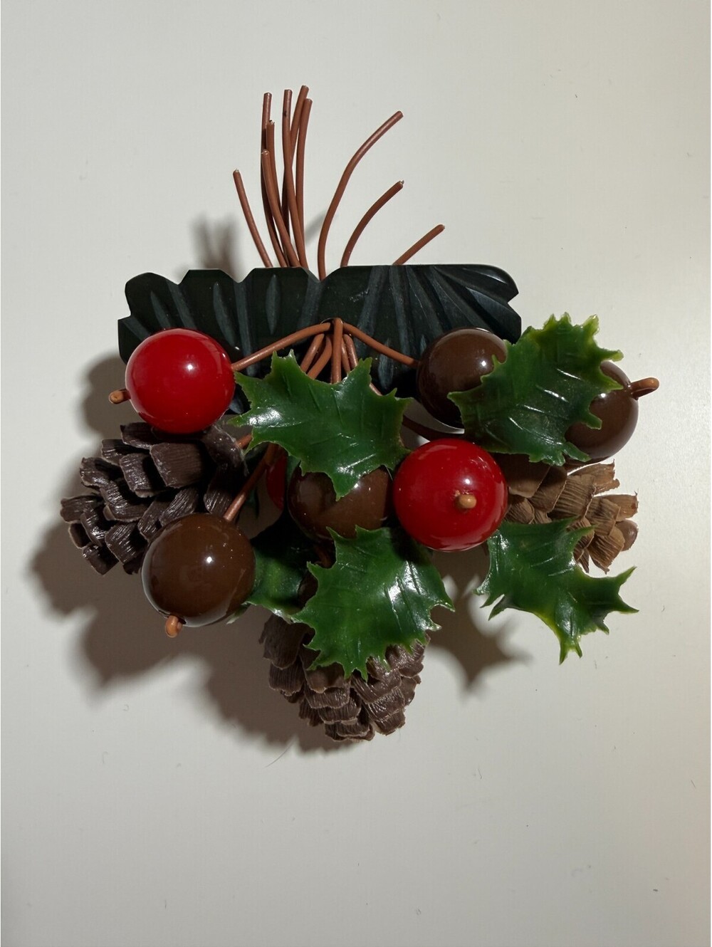 Festive Forest! Brooch - Luxulite Retro Pinecone Fakelite Reproduction Christmas